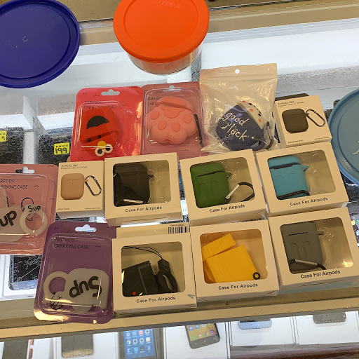 Cell Phone Store «CELLPHONIA», reviews and photos, 10251 Kempwood Dr, Houston, TX 77043, USA