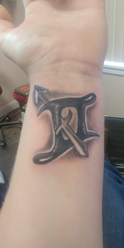 Tattoo Shop «Cherokee Creek Tattoo», reviews and photos, 32449 Ford Rd, Garden City, MI 48135, USA