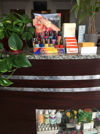 Beauty Salon «Present Nail Spa», reviews and photos, 1112-B W Broad St, Falls Church, VA 22046, USA