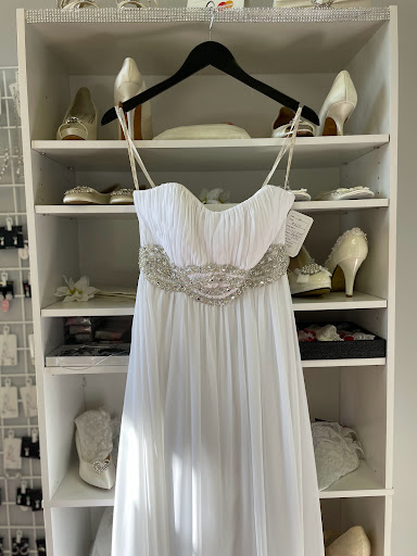 Bridal Shop «SGE Bridal Boutique», reviews and photos, 1020 N Hamilton Rd, Gahanna, OH 43230, USA