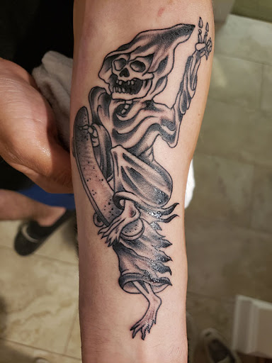 Tattoo Shop «Incredible Ink Tattoo», reviews and photos, 37 New Orleans Rd, Hilton Head Island, SC 29928, USA