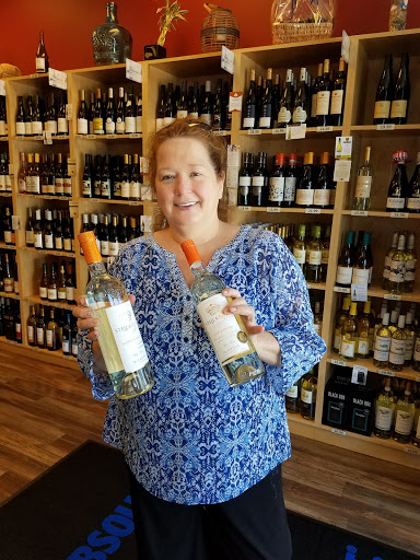 Wine Store «Red Gamay Wines & Liquors», reviews and photos, 45 Merrick Rd, Amityville, NY 11701, USA