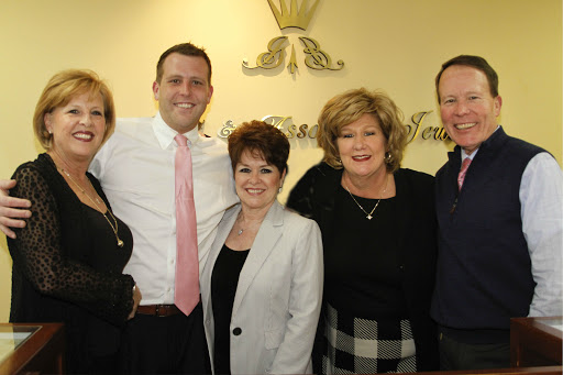 Jewelry Store «Glenn Betz & Associates Jewelers», reviews and photos, 11776 Manchester Rd, Des Peres, MO 63131, USA