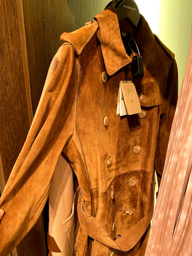 Clothing Store «Burberry Outlet», reviews and photos, 5220 Fashion Outlets Way, Rosemont, IL 60018, USA