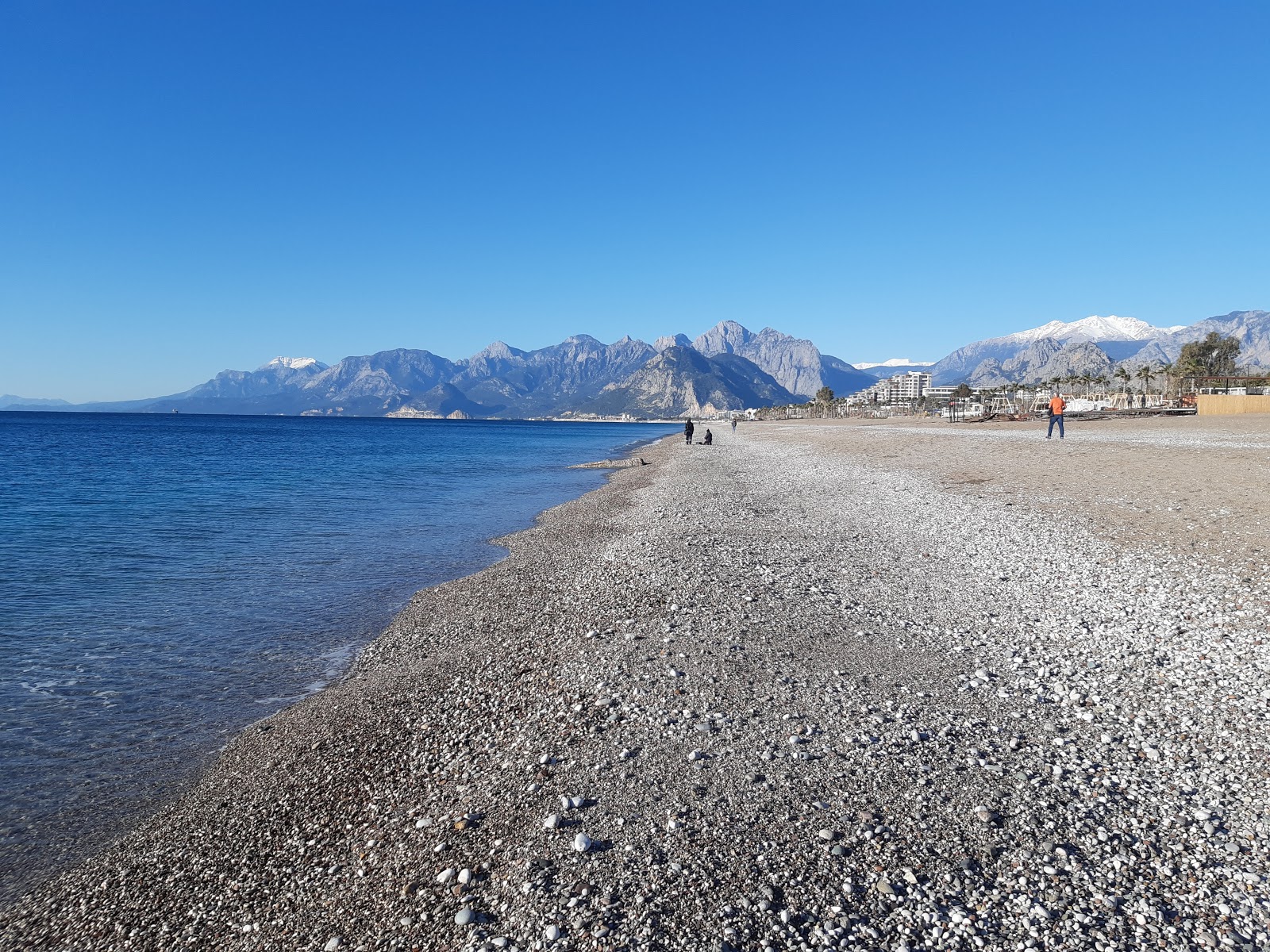 Fotografie cu Plaja Konyaalti cu nivelul de curățenie înalt