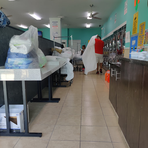 Laundromat «Bluewater Laundromat», reviews and photos, 104 W Corral St, South Padre Island, TX 78597, USA