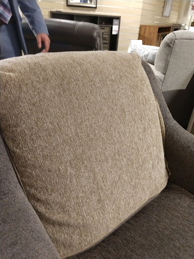 Furniture Store «Art Van Furniture - Shelby Township», reviews and photos, 14055 Hall Rd, Shelby Charter Township, MI 48315, USA