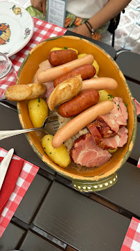 Choucroute d'Alsace du Restaurant de spécialités alsaciennes Brasserie Chez Hansi à Colmar - n°12
