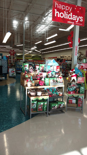 Pet Supply Store «Petco Animal Supplies», reviews and photos, 6425 Keizer Station Blvd, Keizer, OR 97303, USA