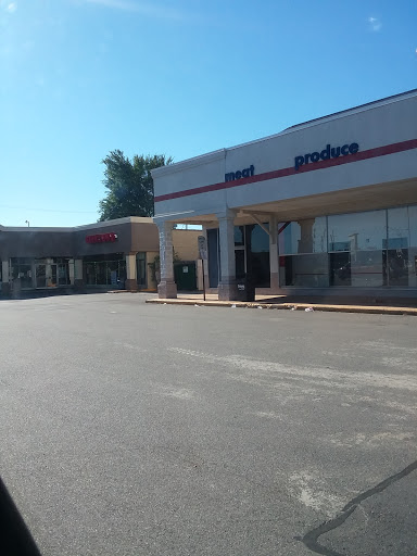 Shopping Mall «Circle Plaza Shopping Center», reviews and photos, 425-527 E Belt Blvd, Richmond, VA 23224, USA