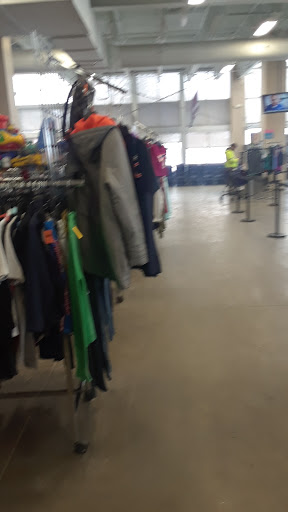 Thrift Store «Goodwill Store & Donation Center», reviews and photos, 3900 N Palmer St, Milwaukee, WI 53212, USA