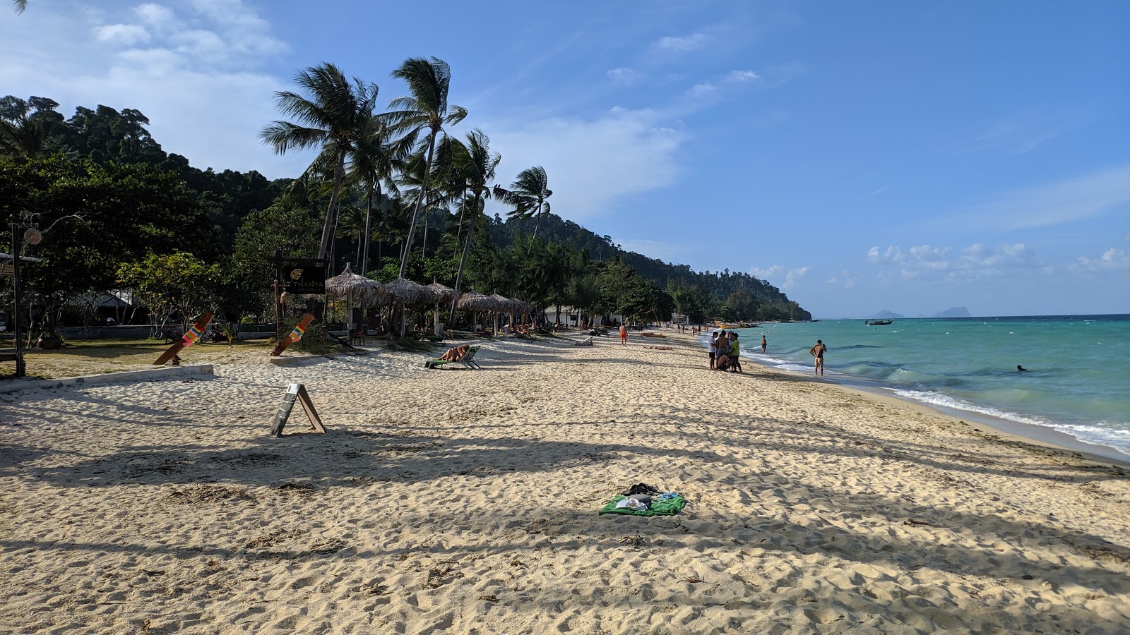 Foto de Ko Hai Divers Beach y el asentamiento