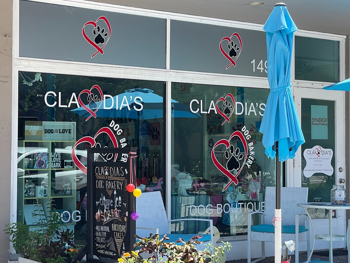 Claudia's Dog Grooming And Bakery
