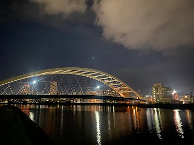 鏡川大橋