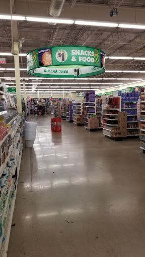 Shopping Mall «Rivercrest Shopping Center», reviews and photos, 13120 Rivercrest Dr, Crestwood, IL 60445, USA