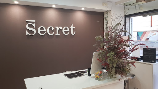 Secret Perruquers en L'Hospitalet de Llobregat, Barcelona