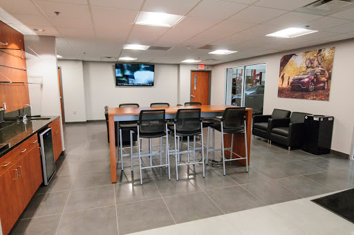 Car Dealer «LaFontaine Chrysler Dodge Jeep Ram of Fenton», reviews and photos, 15123 North Rd, Fenton, MI 48430, USA