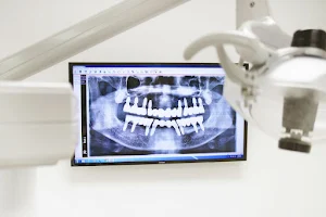 ID Dental and Implant Center Santa Maria Dentist image