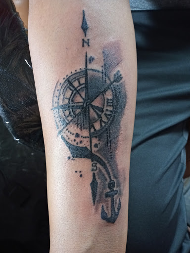 Tattoo Shop «WEST CALI TATTOOS & PIERCING», reviews and photos, 518 W Marshall St, Norristown, PA 19401, USA