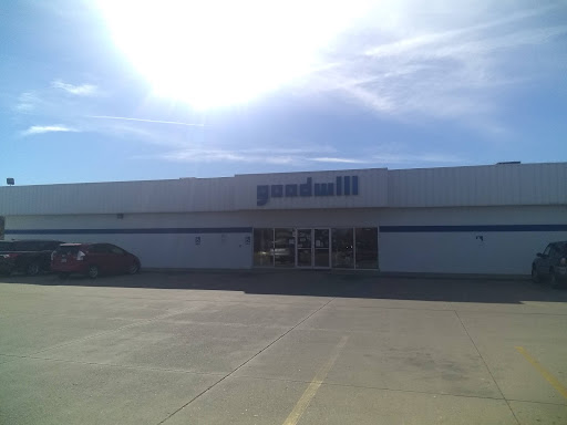 Thrift Store «Goodwill Industries of Kansas», reviews and photos, 5525 W Central Ave, Wichita, KS 67212, USA