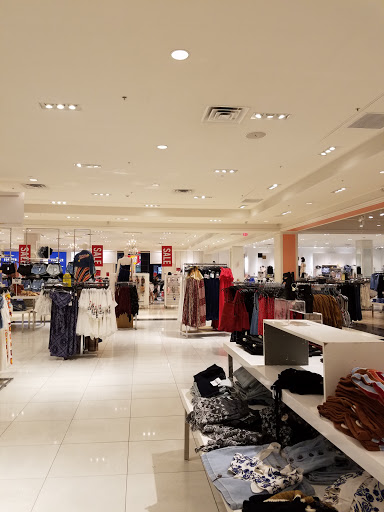 Clothing Store «Forever 21», reviews and photos, 400 Baldwin Ave, Arcadia, CA 91007, USA