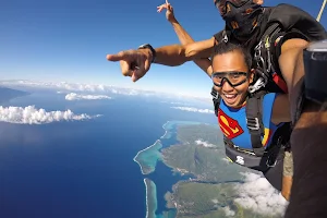 Tahiti Parachutisme - Skydive Tahiti image