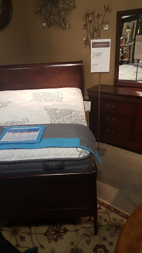 Furniture Store «Ashley HomeStore», reviews and photos, 7502 N Blackstone Ave, Fresno, CA 93720, USA