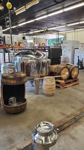 Liquor Store «Smoky Quartz Distillery», reviews and photos, 894 Lafayette Rd, Seabrook, NH 03874, USA