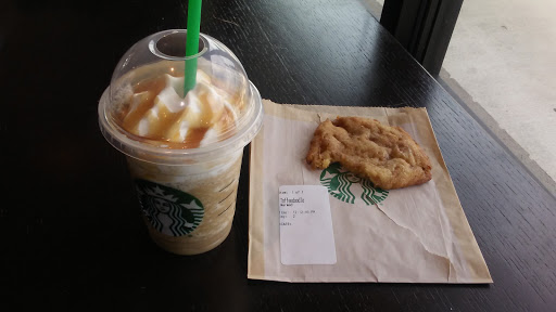 Coffee Shop «Starbucks», reviews and photos, 2034 N Highland Ave, Jackson, TN 38305, USA