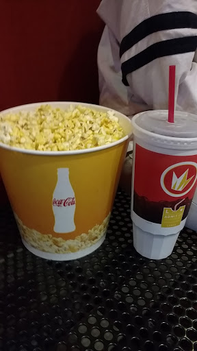 Movie Theater «Regal Cinemas Martin Village 16 & IMAX», reviews and photos, 5400 Martin Way E, Lacey, WA 98516, USA