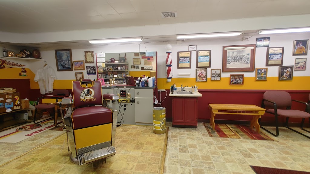 Reggie's Barber Shop 22603