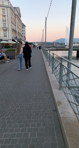 Rezensionen über Interdiscount Genève Promenade de l'Europe in Genf - Elektriker