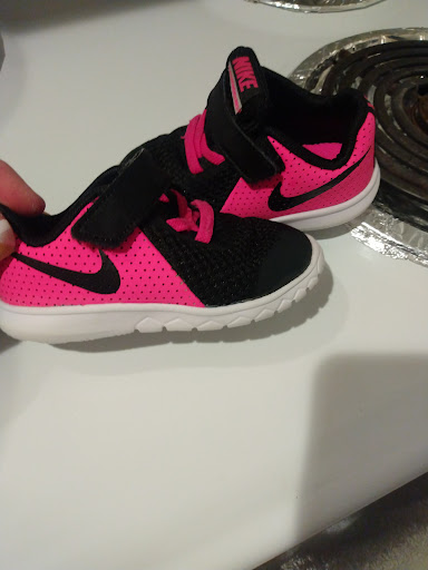 Thrift Store «Red Racks Thrift Store», reviews and photos, 1711 N Glenstone Ave, Springfield, MO 65803, USA