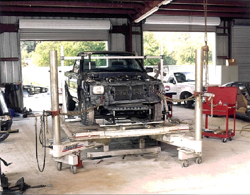 Auto Body Shop «Sunshine Paint and Body», reviews and photos, 7004 Harney Rd, Tampa, FL 33617, USA