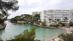 Playa de Cala Ferrera'in fotoğrafı geniş ile birlikte