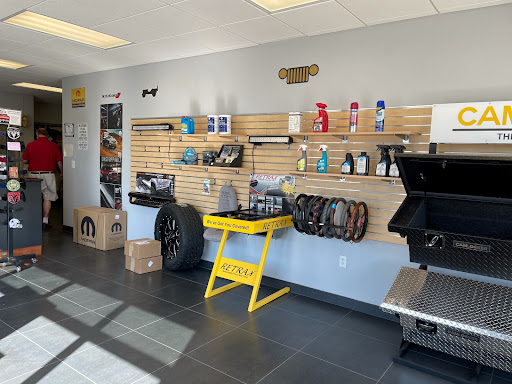 Car Dealer «Mike Brown Chrysler Dodge Jeep», reviews and photos, 4970 E Hwy 377, Granbury, TX 76049, USA