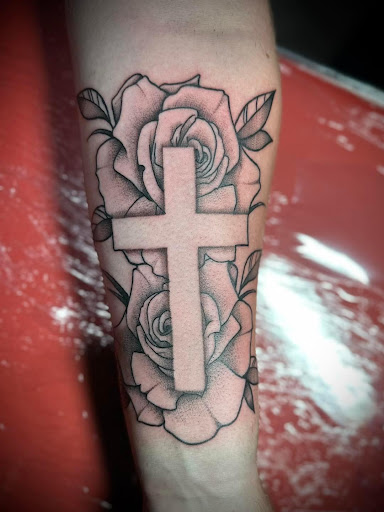 Explore cool arm sleeve tattoo ideas, creative tattoo ideas in Warner Robins, available at Untold Pain Tattoo Studio