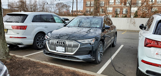 Audi Dealer «Town Audi», reviews and photos, 400 South Dean Street, Englewood, NJ 07631, USA