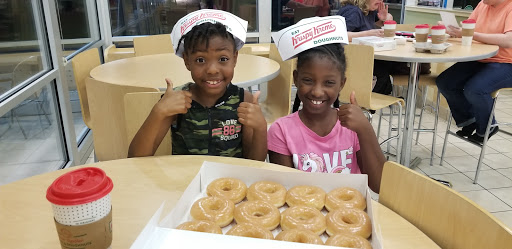Donut Shop «Krispy Kreme Doughnuts», reviews and photos, 1444 N Battlefield Blvd, Chesapeake, VA 23320, USA