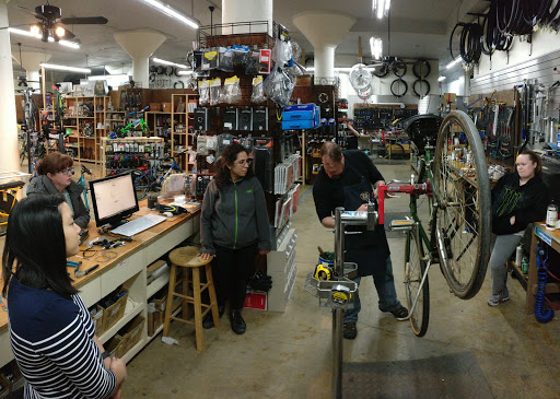 Bicycle Store «Cosmic Bikes Inc.», reviews and photos, 4641 N Milwaukee Ave, Chicago, IL 60630, USA