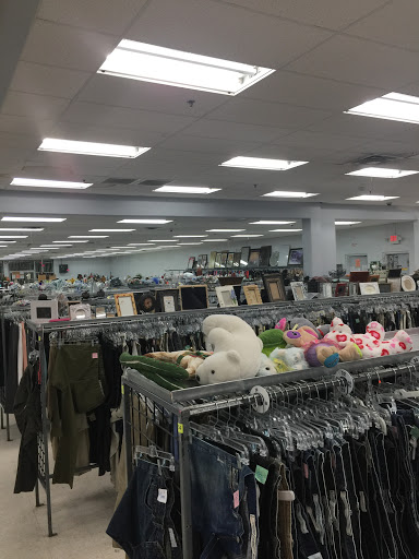 Thrift Store «Thrift World of Dallas», reviews and photos, 3046 Forest Ln # 100, Dallas, TX 75234, USA