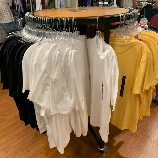 Clothing Store «Banana Republic», reviews and photos, 820 W Stacy Rd, Allen, TX 75013, USA