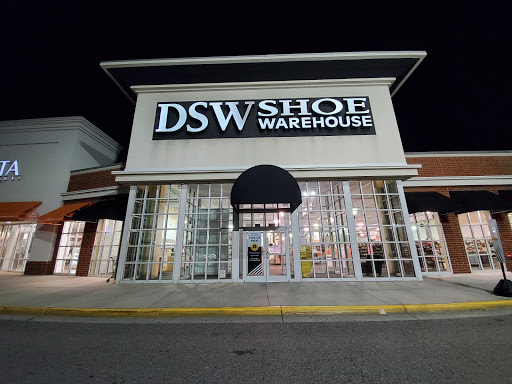 Shoe Store «DSW Designer Shoe Warehouse», reviews and photos, 1412 Greenbrier Pkwy, Chesapeake, VA 23320, USA