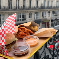 Cheeseburger du Restaurant végétalien Furahaa - Vegan | SMS ONLY à Paris - n°3