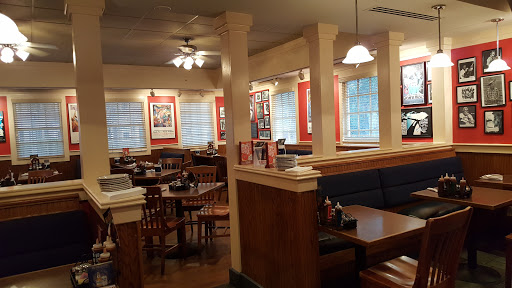 Barbecue Restaurant «Red Hot & Blue-Fairfax, VA», reviews and photos, 4150 Chain Bridge Rd, Fairfax, VA 22030, USA
