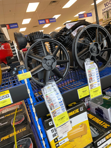 Hardware Store «Harbor Freight Tools», reviews and photos, 1011 Commerce Blvd, Dickson City, PA 18519, USA