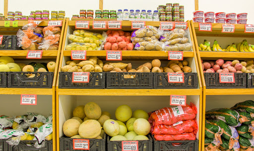 Grocery Store «Town & Country Foods», reviews and photos, 219 N 19th Ave, Bozeman, MT 59718, USA