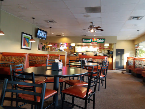 Pizza Restaurant «Round Table Pizza», reviews and photos, 407 W Foothill Blvd, Glendora, CA 91741, USA