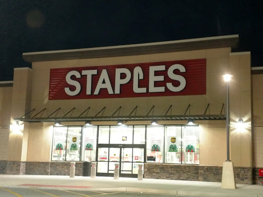 Office Supply Store «Staples», reviews and photos, 1915 E Victory Dr E, Savannah, GA 31404, USA