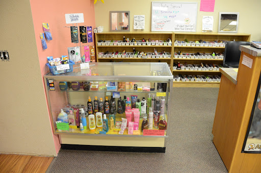 Book Store «Book Trader Tan America», reviews and photos, 217 N 2nd Ave W, Newton, IA 50208, USA